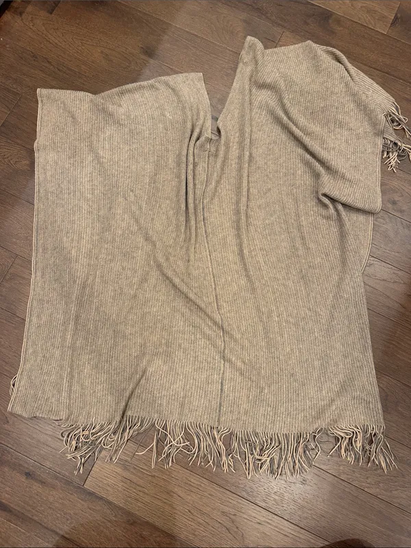Steve Madden Open Front Ribbed Knit Poncho Beige One Size - C19-108 - Image 8