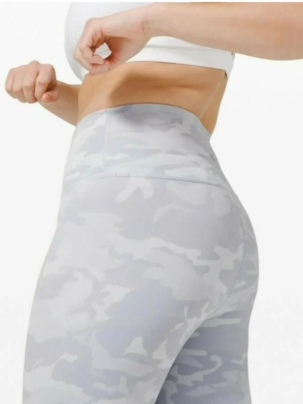 Lululemon wunder under high rise short 10" camo 6 - Image 3
