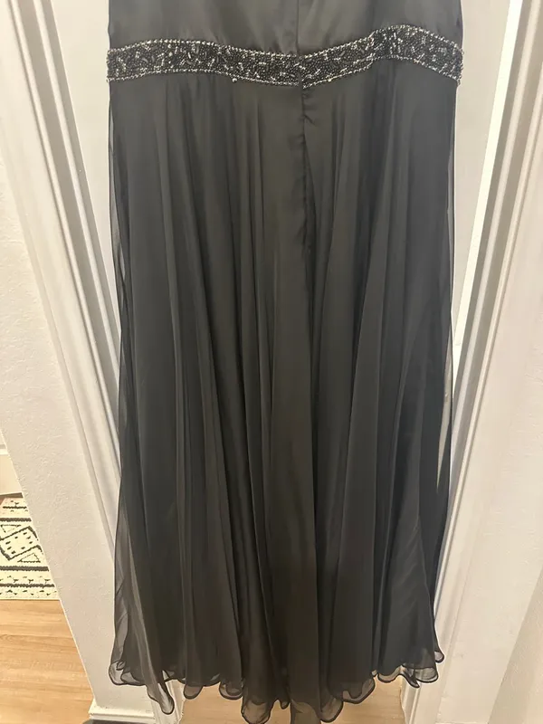 Sherri Hill Black Evening Gown with Embellished Waist - Image 8