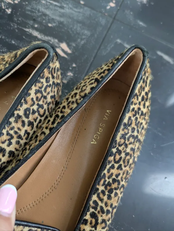 Via Spiga Leopard Print Calf Hair Loafers Size 7.5 - Image 3