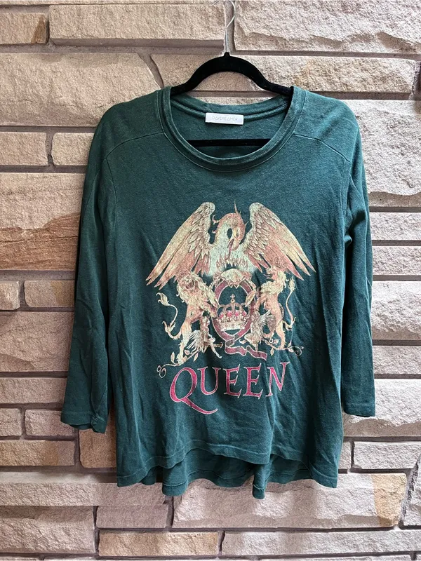 Daydreamer Queen Crest Long Sleeve Football Tee in Green Hemp Cotton large - Image 2
