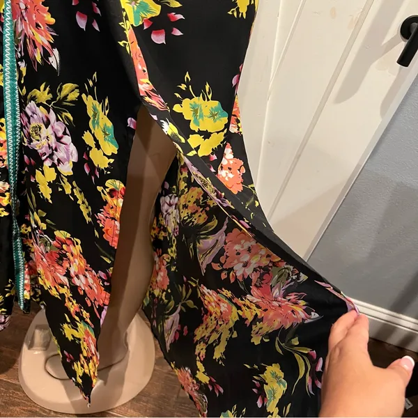 Floral sheer swim coverup Maxi Dress w/embroidery Trim size L high side slits - Image 10