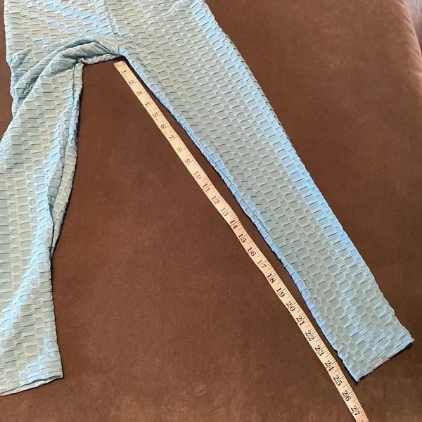 Women’s Leggings/High Waisted Yoga Pants Textured Blue Fabric Size L NEW - Image 5