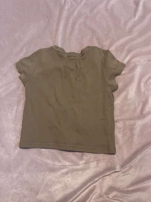 Brandy Melville Baby Tee - Image 3