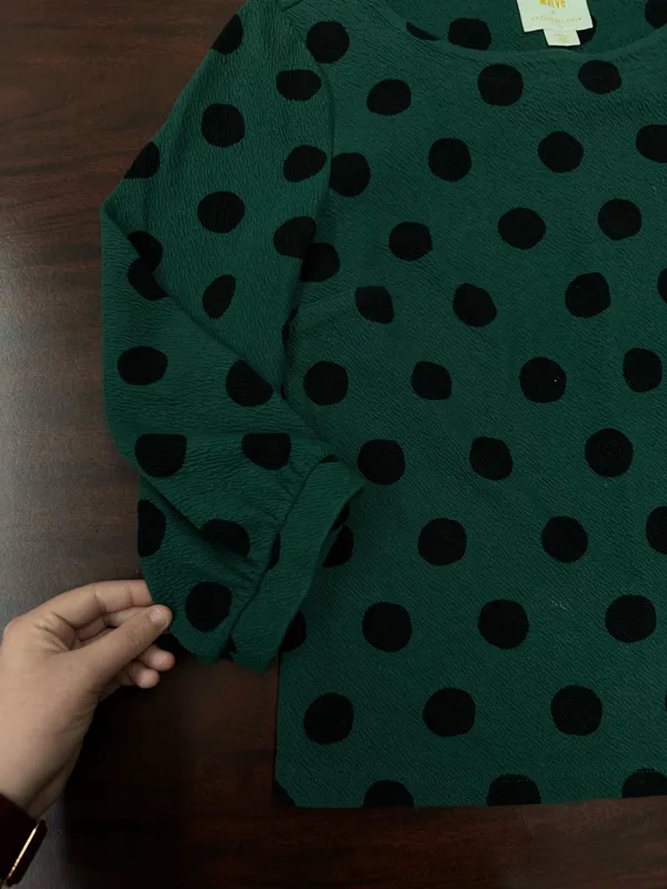 Maeve by Anthropologie Green and Black Polka Dot Blouse 3/4 Sleeves Size Small - Image 2