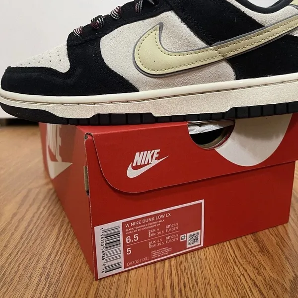 NEW! Nike Dunk Low LX Black Suede Team Gold Wmns size 6.5 men size 5 DV3054-001 - Image 10