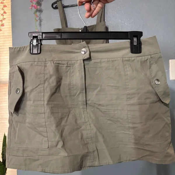 White Fox Olive Green Utility Cargo Corset Crop Top Mini Skirt Set M - Image 4