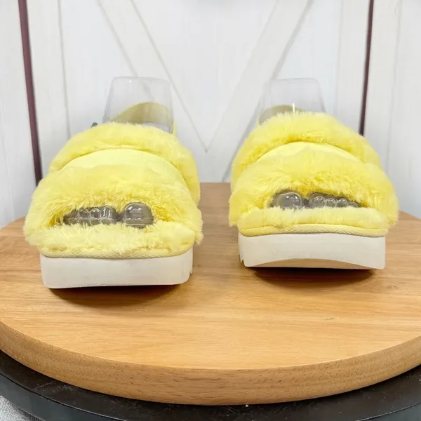 Koolaburra by Ugg Fuzz'd Out Faux Fur Sandals‎ Yellow 9 Slingback - Image 3