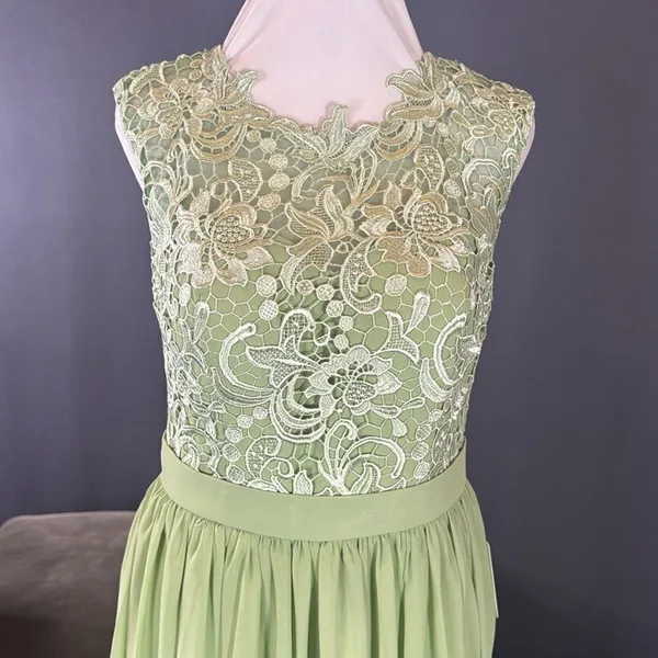 Women’s Green Full Length Sleeveless Chiffon Formal Dress Lace Bodice Size 6 NEW - Image 2