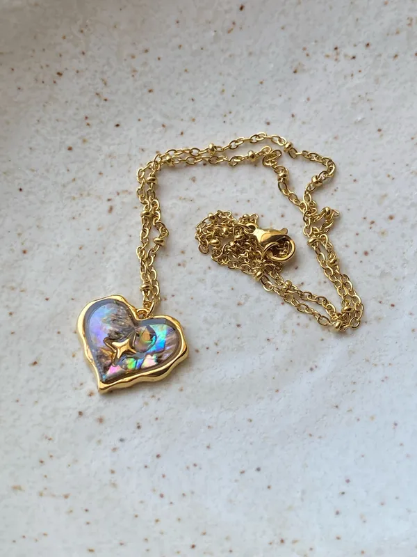 Handmade gold tone stainless steel heart sparkle shell necklace🐚⭐️🌀 - Image 6
