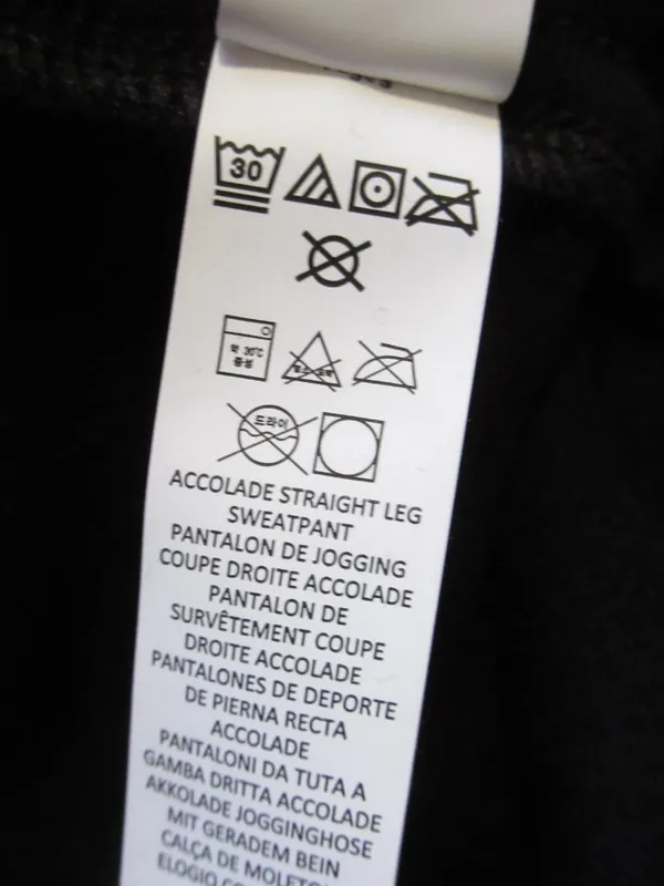 NWT Alo Yoga Unisex U5012RG Accolade Straight Leg Sweatpant in Black XS - Image 6