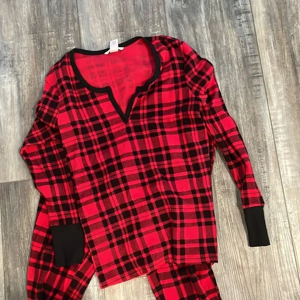 VICTORIA'S SECRET Thermal Long Pajama Set Red Black Plaid small - Image 7