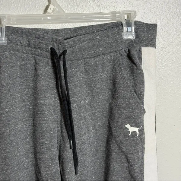 Pink‎ Victoria’s Secret Women Gray/White Joggers Sweatpants Cozy size L - Image 4