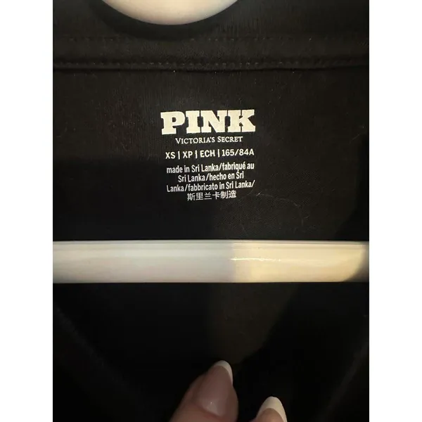 BNWT VS Pink black t-shirt with 2 dogs with hearts size XS - Image 2