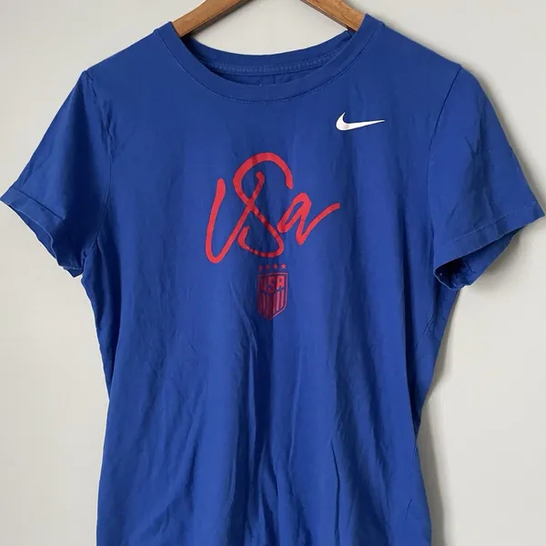 The Nike Tee USA Patriotic Blue Red T-Shirt Short Sleeve Women's Size XL - Image 3