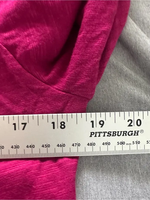 Anthropologie Raspberry Pink V-Neck Bell Sleeve Top Size Small NWT - Image 6