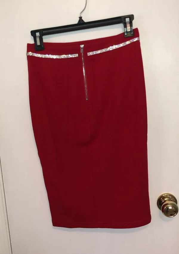 ENTRY Red Two Piece Rhinestone Set Size Small - Image 6