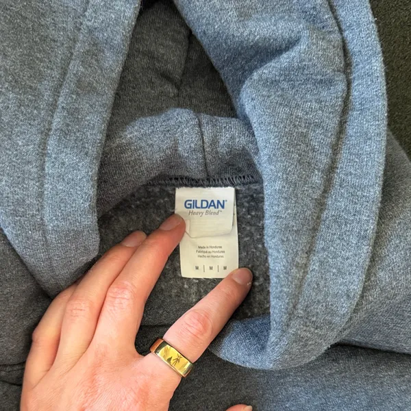 Gildan Graphic Gray Hoodie - Image 2