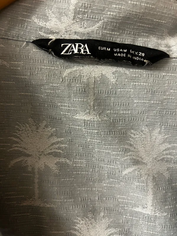 Zara Light Gray/blue Palm-Print Short Sleeve Button Front Top - Image 3