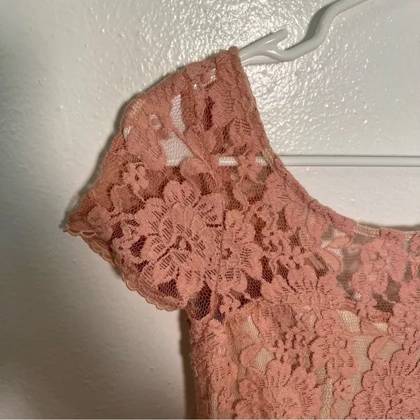 American Eagle Womens Sz 2 Lace Dress Fit & Flare Light Pink Scoop Neck Low Back - Image 5