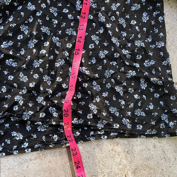 Madewell Silk Cinch-Sleeve Top in Baby's Breath True Black - Image 12