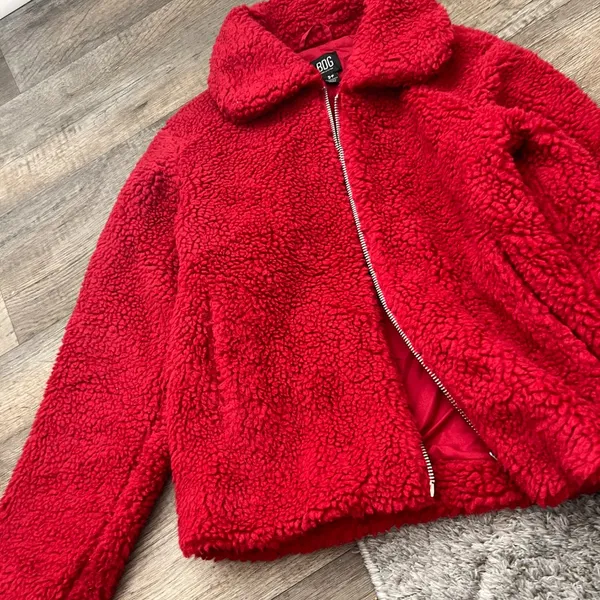 BDG small red fuzzy jacket‎ - Image 5