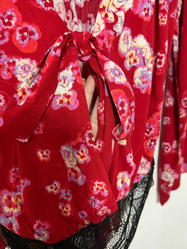 Free People red Forties feels bell sleeve floral Vneck bodysuit - Image 3