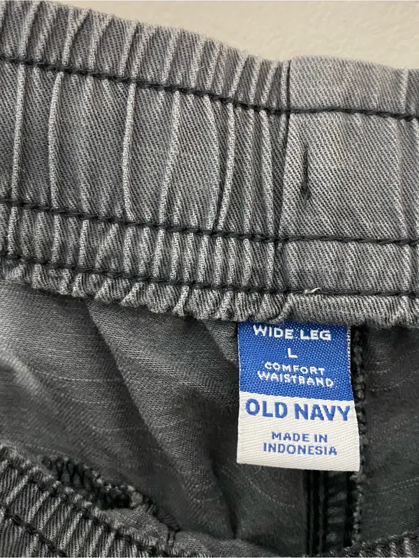 OLD NAVY High Rise Wide Leg Cargo Pants - Image 5