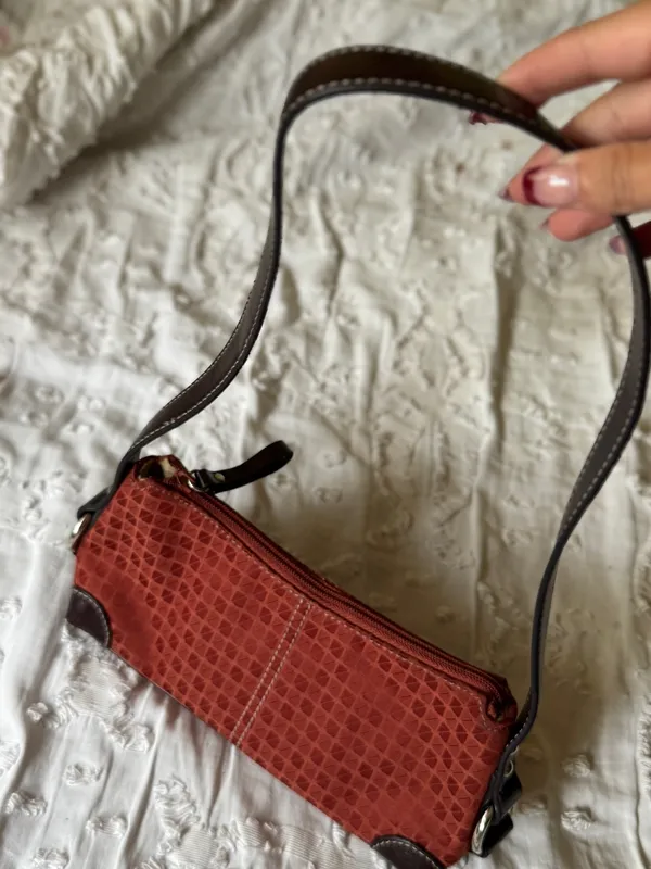Nine & Co. Red Geometric Shoulder Bag with Dark Brown Trim - Image 11