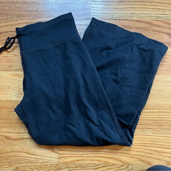 Lululemon black wide leg crop pants - Image 2
