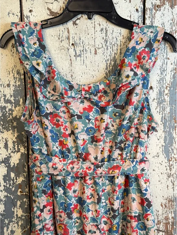 Motherhood Maternity floral sleeveless ruffle dress, size Large - Image 5
