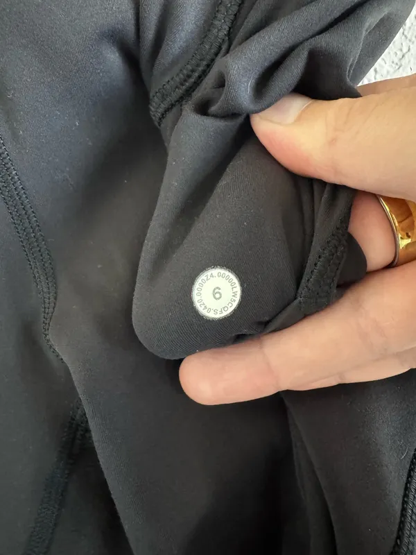 Lululemon Invigorate HR Tight 25” 6 Black - Image 6