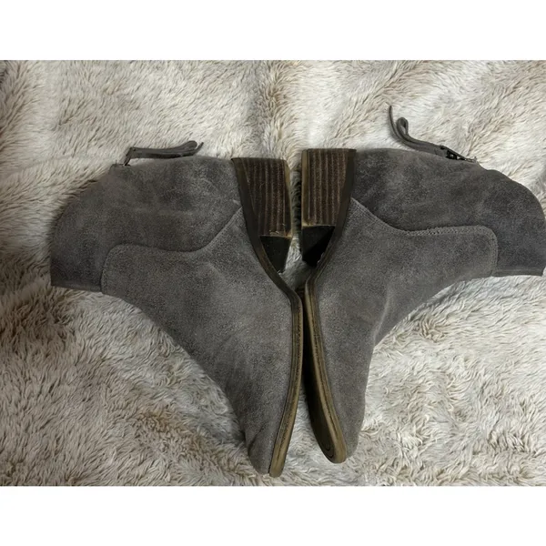 Lucky Brand Gray Ankle Boots Suede Leather Size 7M Back Zip Low Heel Boho City - Image 5