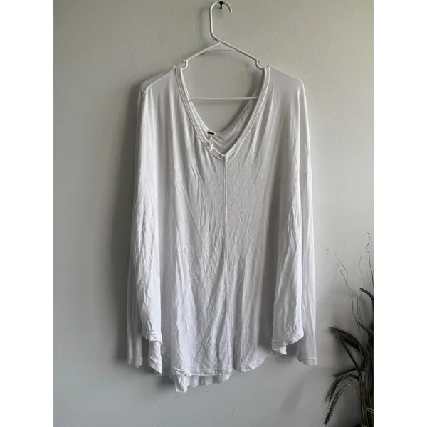 Free People We The Free Womens White Oversized V-Neck Long Sleeve Tee L 3877 - Image 2