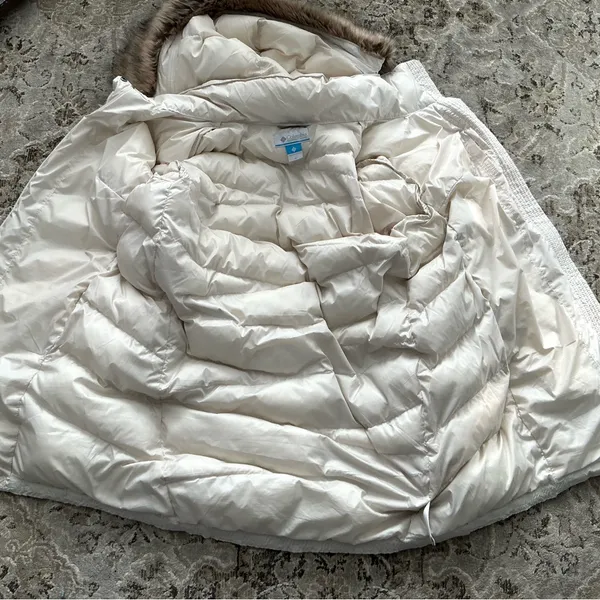 COLUMBIA puffer coat - needs some TLC ❄️ - Image 8