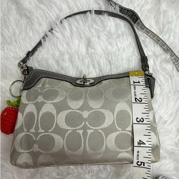 y2k COACH Gray Signature Canvas Mini Purse / Wristlet - Image 12