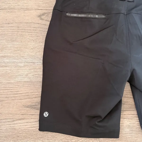 Lululemon Club Short Women's Size 8 Black 9" Golf Tennis Stretch Shorts - Image 7