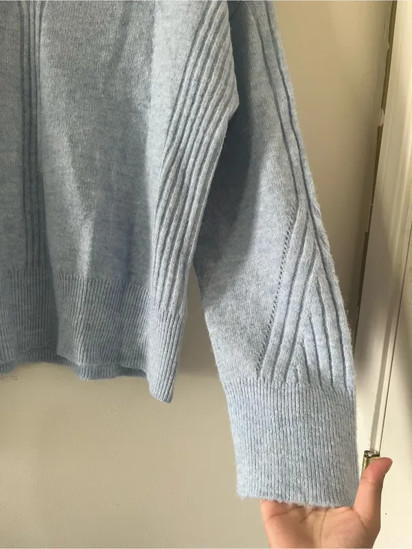 Lucky Brand Light Blue V Neck Ribbed Knit Sweater Large Capsule Wardrobe Coastal - Image 4