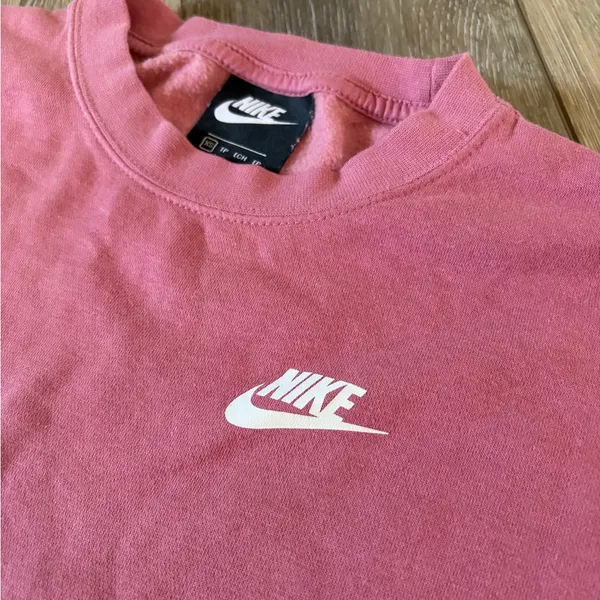 Nike Club Fleece Crewneck Sweatshirt - Image 2