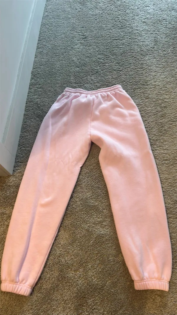 White fox pink sweatpants  - Image 7