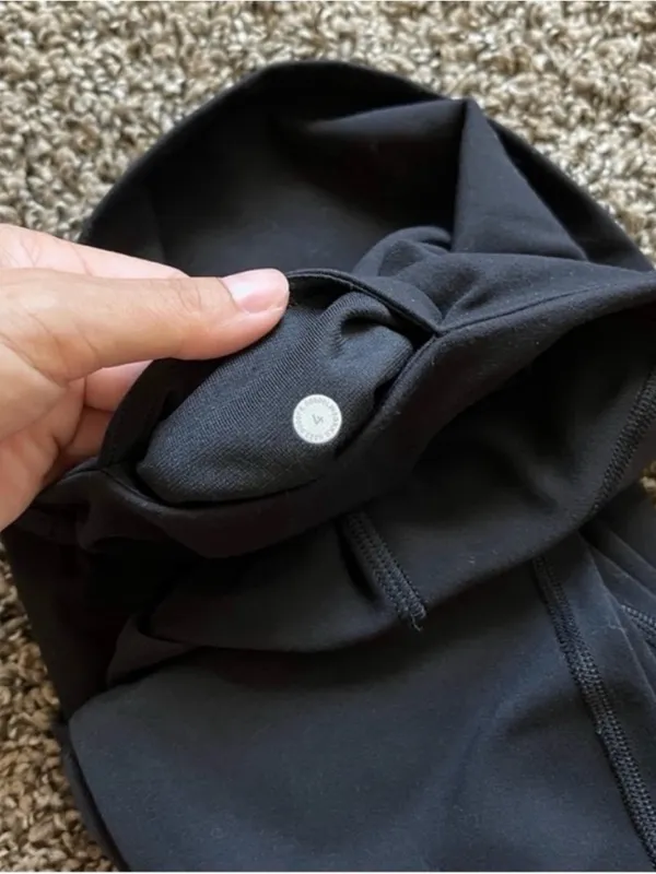 Lululemon Align High-rise crop with pockets 23” leggings, size 4 - Image 4