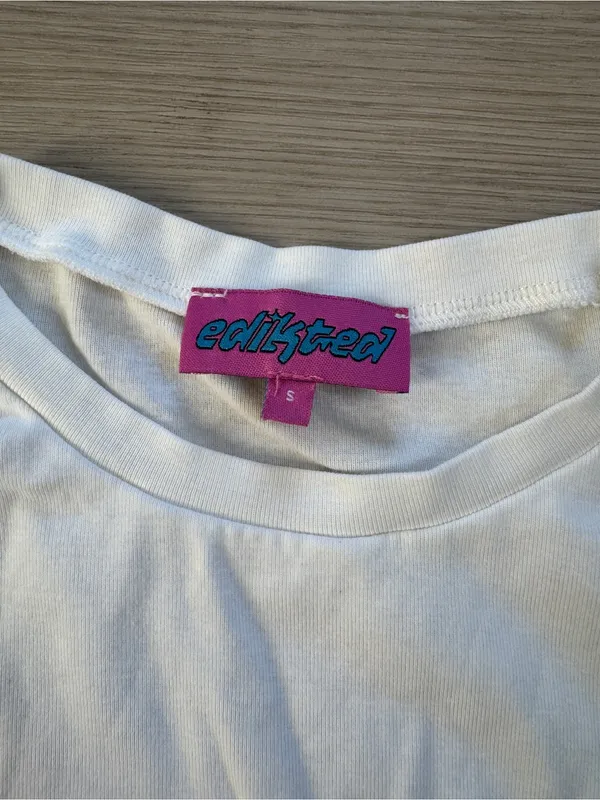 Edikted White Tee with Maroon 8-Ball Graphic - Image 3
