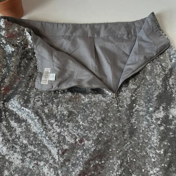 Decree Sequin Mini Skirt Sz M Silver Y2K Disco Festival Glam Party Holiday NYE - Image 8