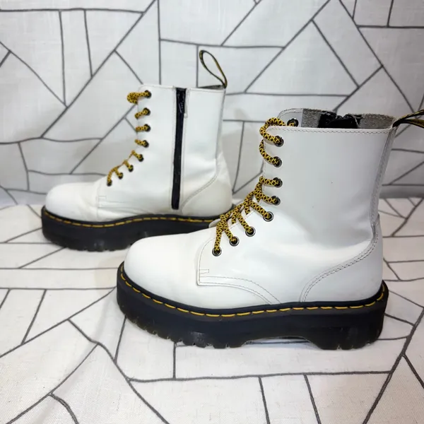 Dr. Martens Jadon Platform Boots Size 8 White Leather Side Zip Lug Sole‎ AW004 - Image 4