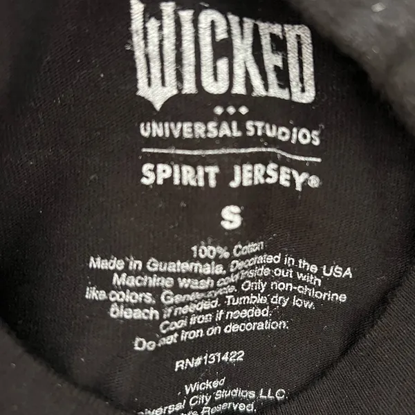 NWT Universal Studios Wicked Defy Gravity Elphaba Glinda Black Spirit Jersey S - Image 5