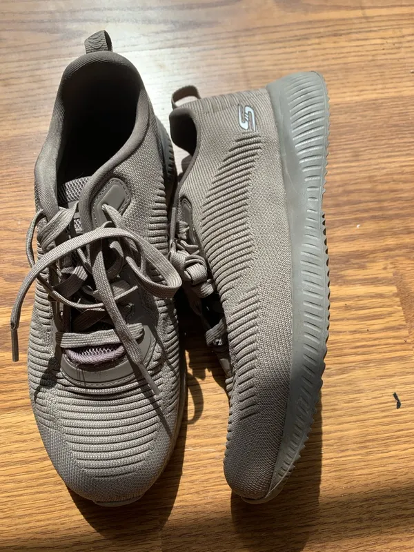 Skechers Womens Athletic Lace-Up Sneakers Grey Size 7.5 Casual Shoes Footwear - Image 2