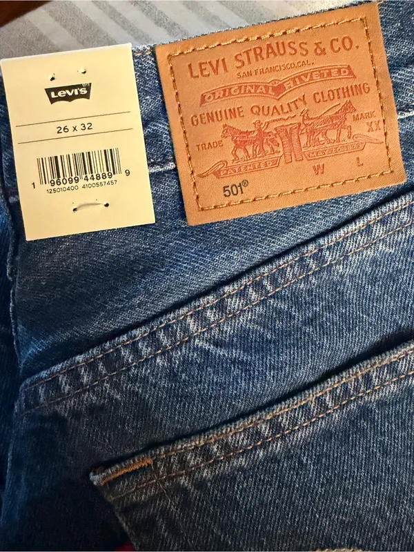 Levi's Women’s 501 Straight Leg Denim Jeans in Medium Blue Wash 26x32 NWT - Image 5