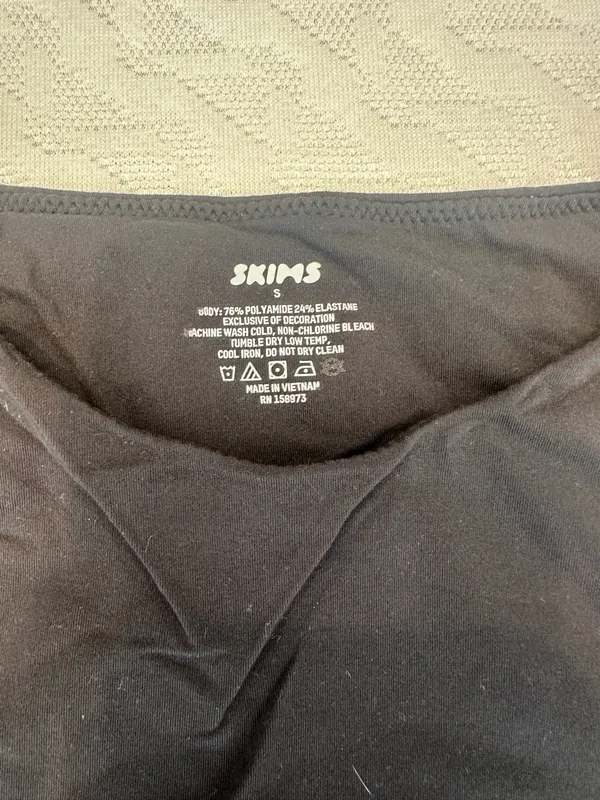 SKIMS Bodysuit - Image 2