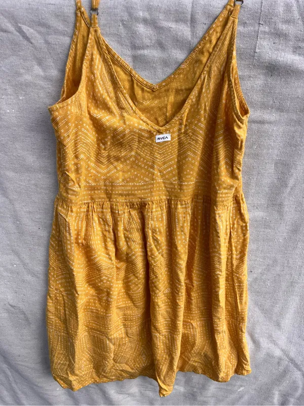 RVCA yellow strappy short sundress XS - Image 4