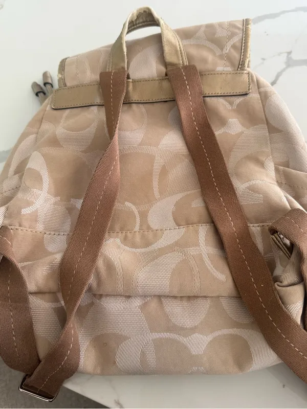 Coach Vintage Kyra Daisy Signature Backpack - Image 8